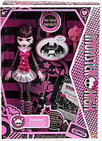 Колекційна Монстер Хай Дракулаура базова2024 Monster High Draculaura Reproduction Doll HGC29