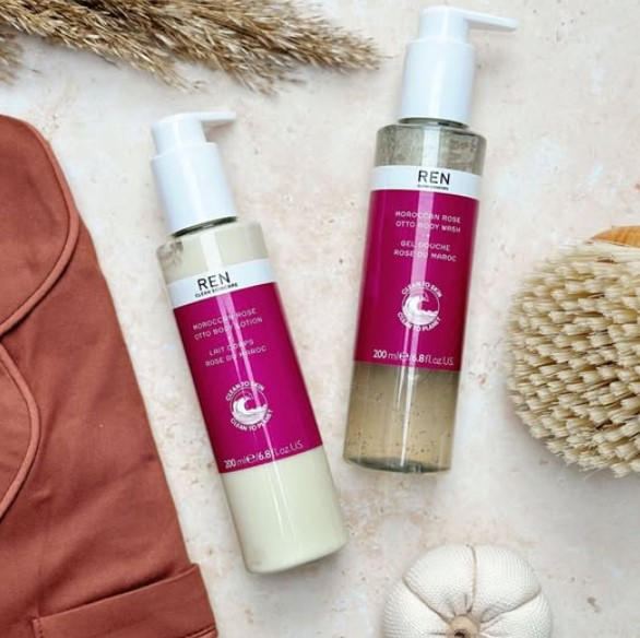Набір для догляду за тілом REN Clean Skincare Moroccan Rose: лосьйон для тіла 200 мл і гель для душу 200 мл