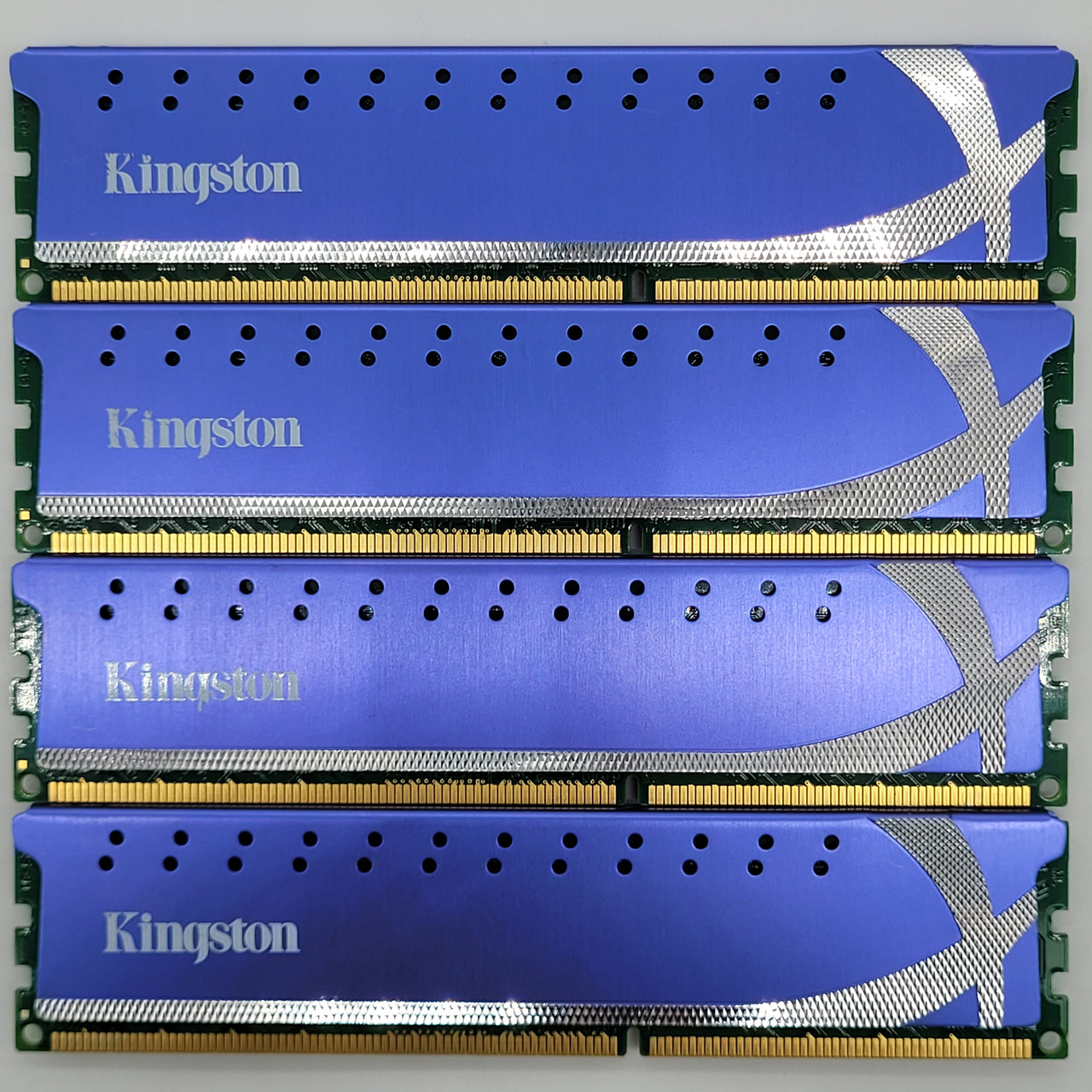 Комплект оперативної пам'яті Kingston HyperX DDR3 32Gb (4x8Gb) 1600MHz PC3-12800U 2R8 CL9 (KHX16C9/8) Б/В