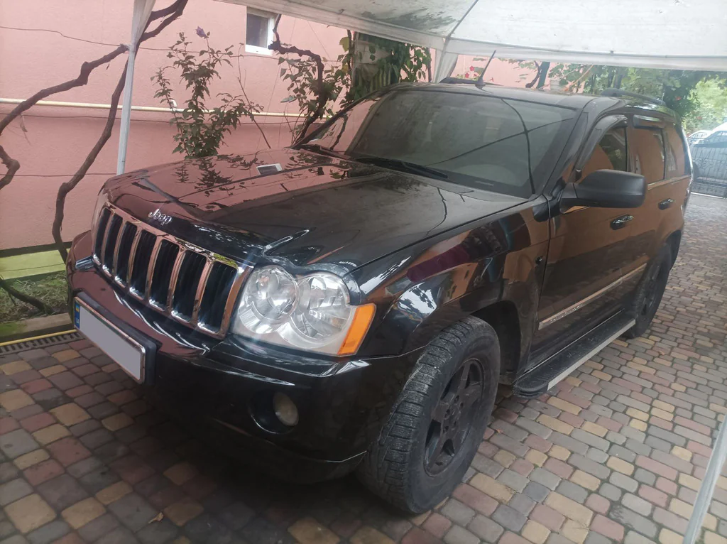 Бічні пороги Maya V1 на Jeep Grand Cherokee WK 2004-2010 Пороги майданчика Джип Гранд Черокі 2 шт.