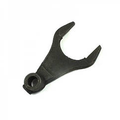 Вилка перемикання першої, другої, четвертої та задньої передачі ЮМЗ 36-1702024