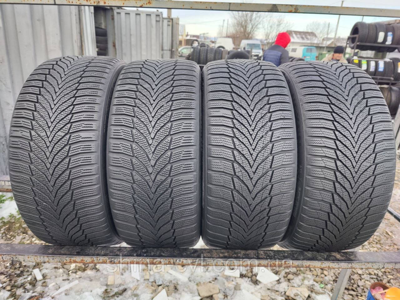 Зимові шини 235 45 r17 97V Nexen Winguard Sport 2