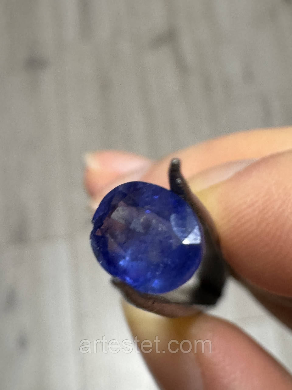 Камінь сапфір у кільце підвіску 1.5 ct.