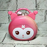 Скарбничка для грошей дитяча для дівчинки Куромі металева із замочком 13,5х12х8 см Рожева N-1338-2