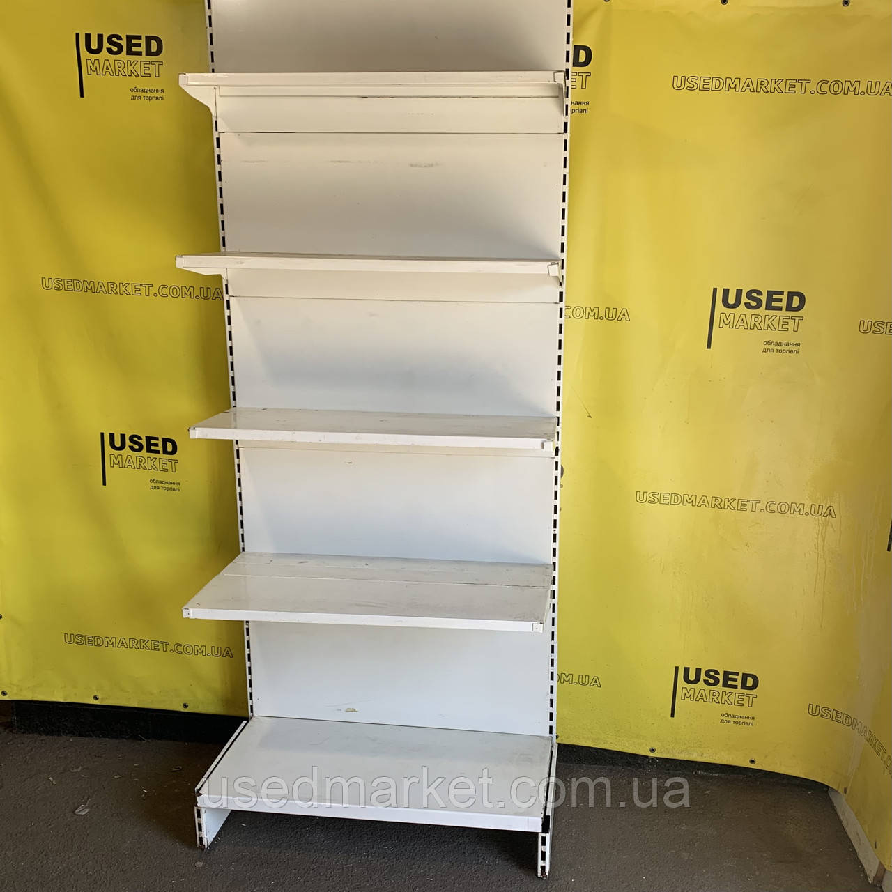 Пристінний торговий стелаж з прямими металевими полицями ITAB б/у, 2350х930 білий