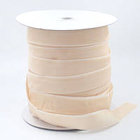 Оксамитова стрічка 2,5 см, кремова