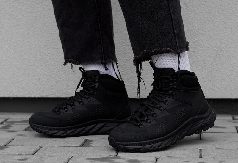 Однотонні чорні зимові кросівки Staff all black