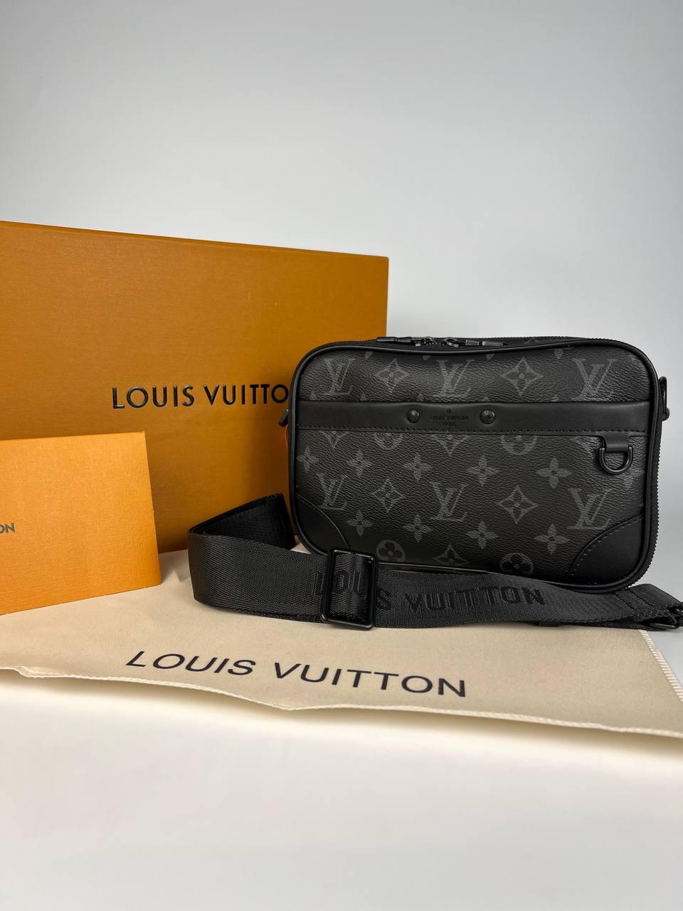 Чорна Сумка через плече Louis Vuitton, фото 1