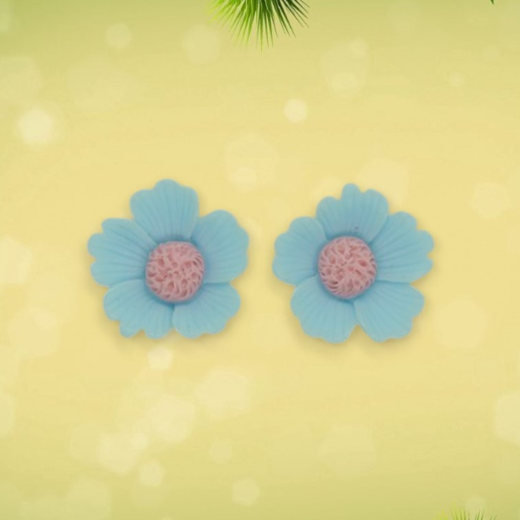 Сережки кліпси дитячі для вух без пробивання квітка Мальва з блакитними пелюстками та рожевою тичинкою, фото 1