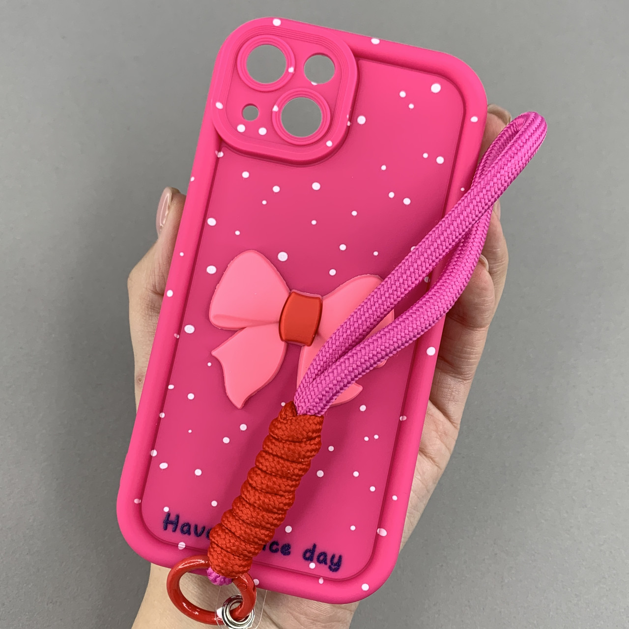 Чохол для Apple iPhone 13 чохол з бантиком з коротким ремінцем на руку на телефон айфон 13 малиновий q01u