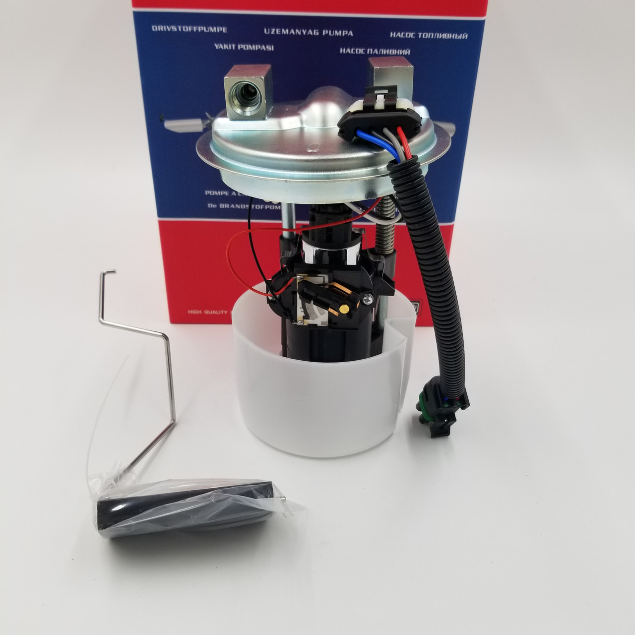 Насос паливний у зборі під різьблення ВАЗ 2110 EuroEx Угорщина