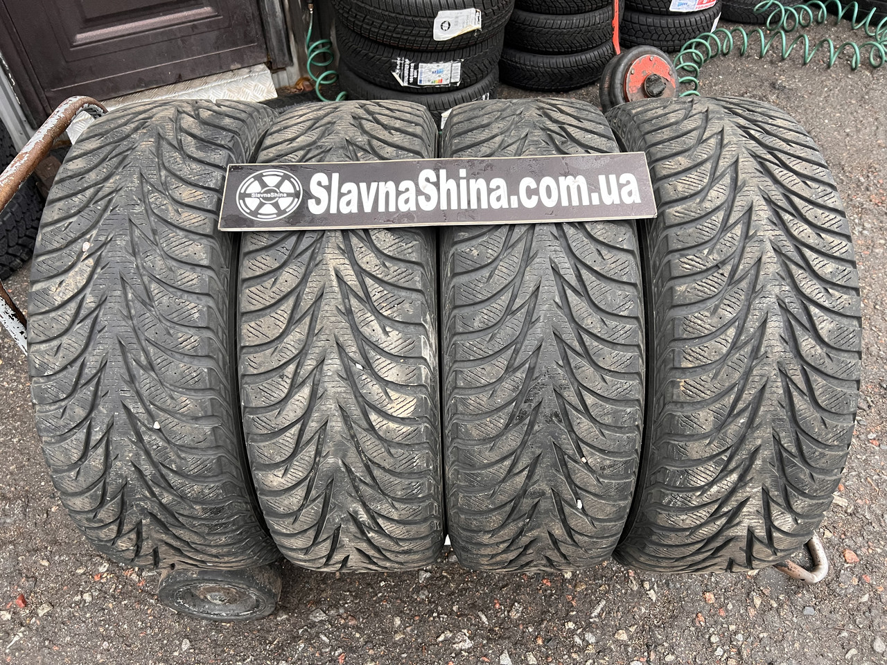 Шини 255 65 17 110T Yokohama IceGuard stud