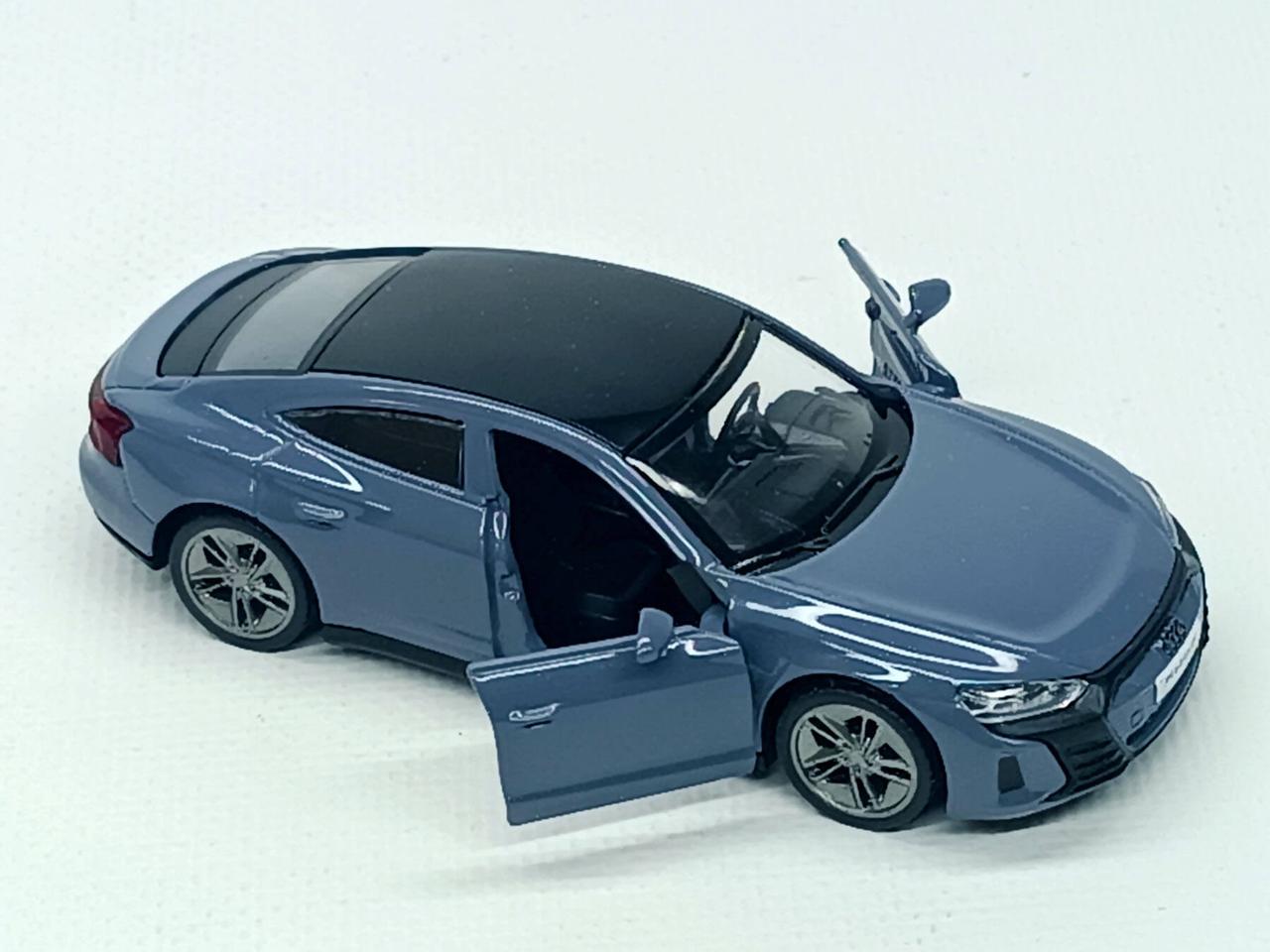Машинка Автопром «Електромобіль Audy RS e-tron GT» сіра (11 см) 4379-1