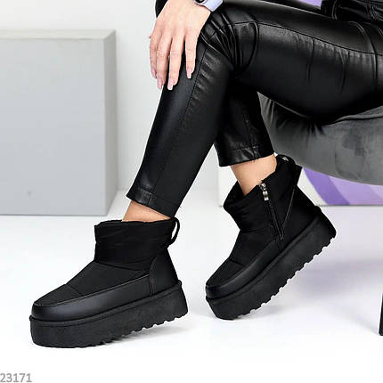 Дутики Угги ЧЕРНЫЕ короткие на Платформе со Змейкой влагозащитные полуботинки сапожки женские зима, фото 1