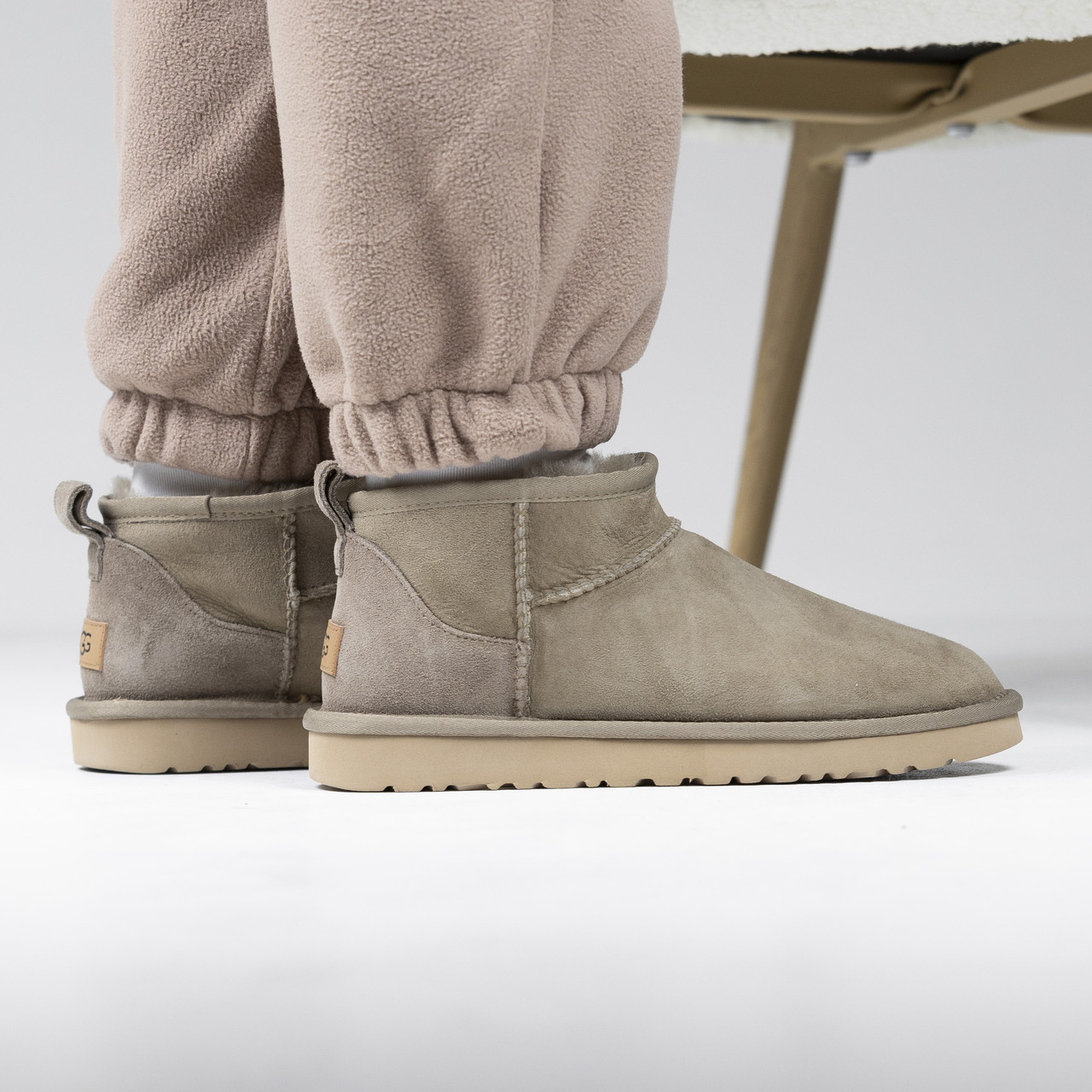 Зимові Жіночі Черевики UGG Classic Ultra Mini Beige / УГГ Класик Ультра Міні Бежеві
