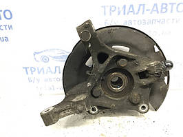 Кулак поворотний правий зі маточиною Chevrolet