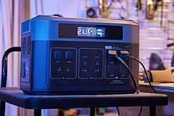 Портативна зарядна електростанція з функц. ДБЖ 2200ВТ/2048ВТ-ГОД LIFEPO4