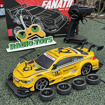 Дрифт машинка на радіоуправлінні BMW M4 Y - 30 км/год | Машинки для дрифту на пульті управління Дрифт машина