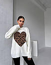 Теплий светр оверсайз із принтом серце на грудях (р. 42-46) 55sv3413, фото 2