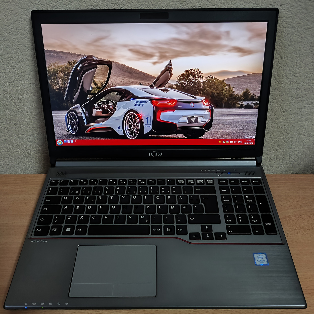 Ноутбук Fujitsu LIFEBOOK E756 15.6 FHD/IPS i5 6300u 6Gen/8 Gb DDR4/SSD256Gb/HD Graphics 520 HDMI