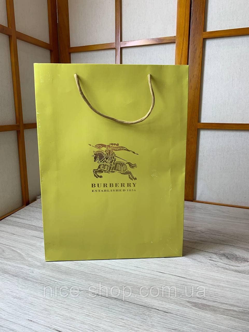 Уцінка! Подарунковий пакет Burberry вертикальний