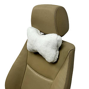 Автомобільна подушка на підголівник з еко-хутра в салон автомобіля Біла 1 шт