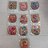 Новорічний магніт підкова "Щасливого року 2025"  Розмір: 6,5*7,5 см, фото 2