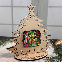 Ялинка на підставці з фанери №20 Символ року 2025