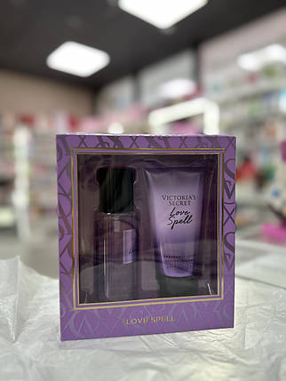 Подарунковий набір Victorias Secret Love Spell Set лосьйон і спрей для тіла 2*75 мл, фото 1