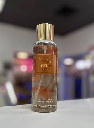 Парфумований спрей для тіла Victorias Secret Petal High Mist 250 мл, фото 1