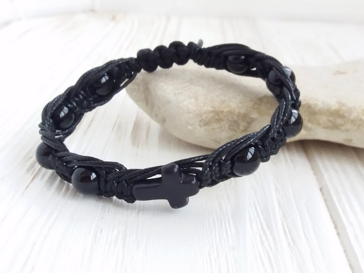 Браслет плетений Чорний агат + хрест d 8 мм