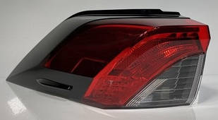 Ліхтар лівий TOYOTA RAV4 18-