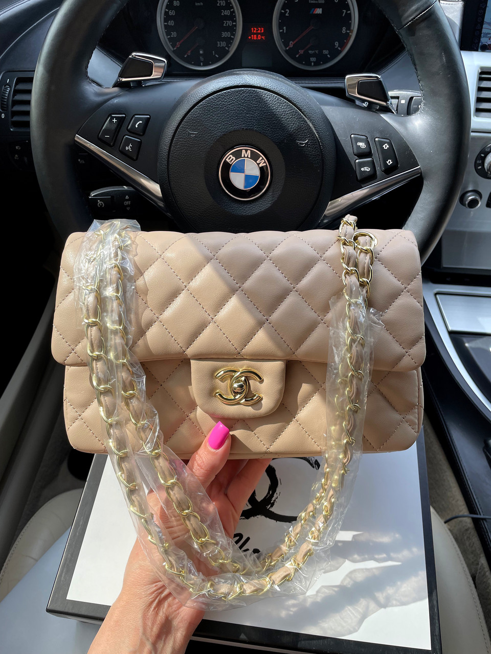 Жіноча брендова сумка Шанель / стильна жіноча сумочка на ремені Chanel, фото 1