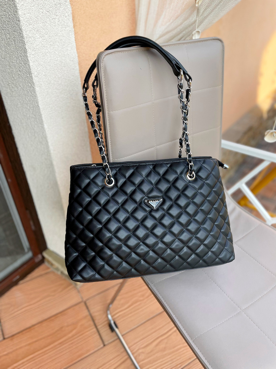 Жіноча брендова сумка Прада / стильна жіноча сумочка на ремені Prada, фото 1