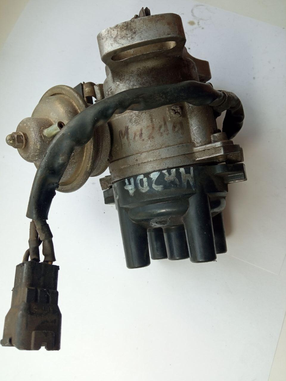 Трамблер Mazda 320F T4T 72273 Y4 / T4T72273Y4 / B683 7x30 / B6837x30
