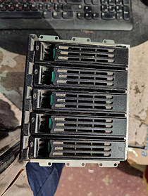 Кошик для серверних дисків Intel A49517-005 U320 SCSI RAID Cage 5 No 241411105