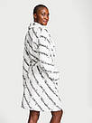 Плюшевий Халат Victoria's Secret Logo Short Cozy Robe, Білий з написом, фото 3