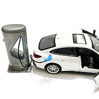 Машинка металева електро 1:36 Audi RS e-tron GT Ауді біла світло звук відкр двері 14*5,5*4см (68717), фото 3