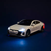 Машинка металева електро 1:36 Audi RS e-tron GT Ауді біла світло звук відкр двері 14*5,5*4см (68717), фото 8