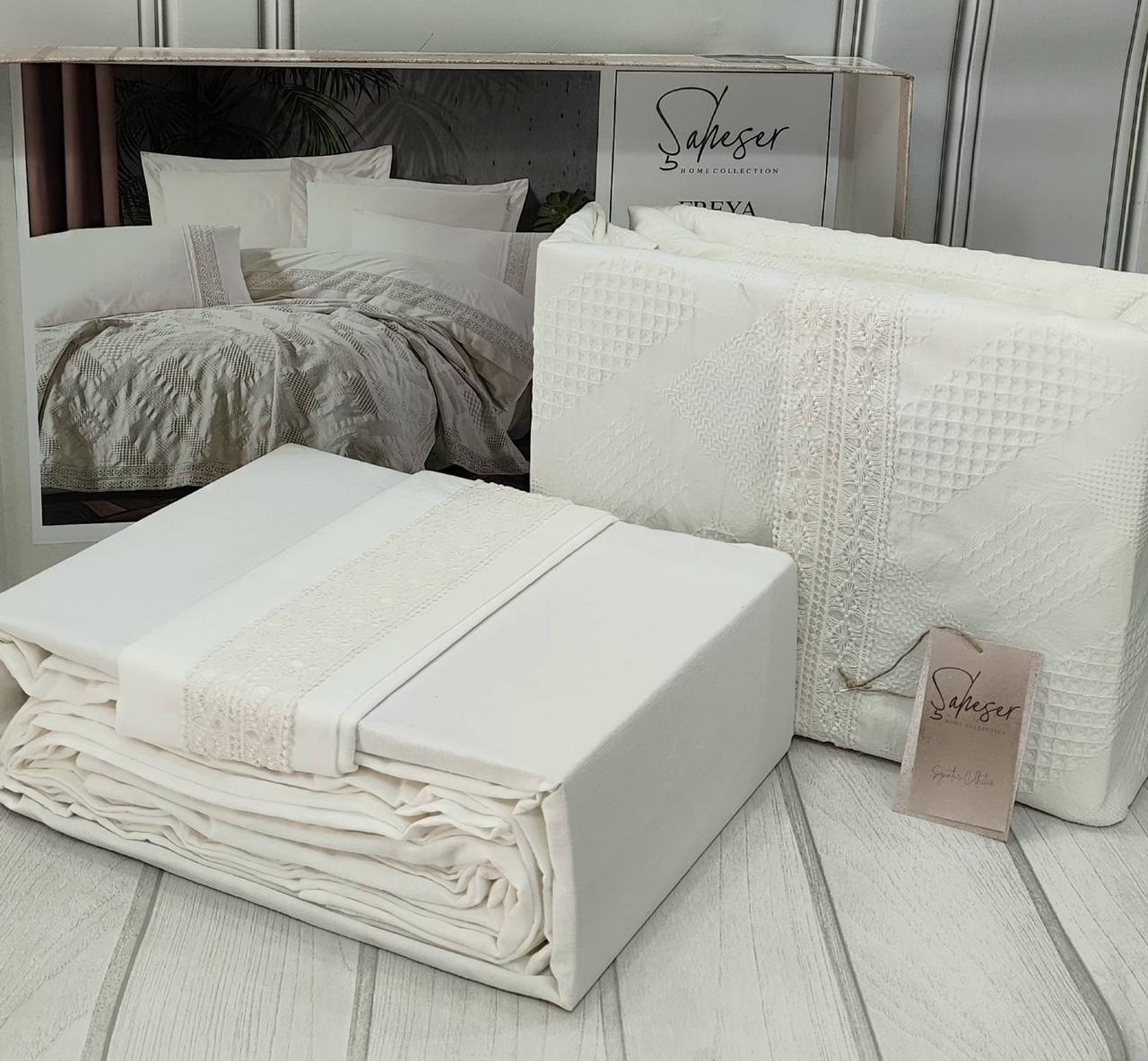 Постільна білизна з вафельним покривалом з мереживом євро розмір Saheser Freya krem, фото 1