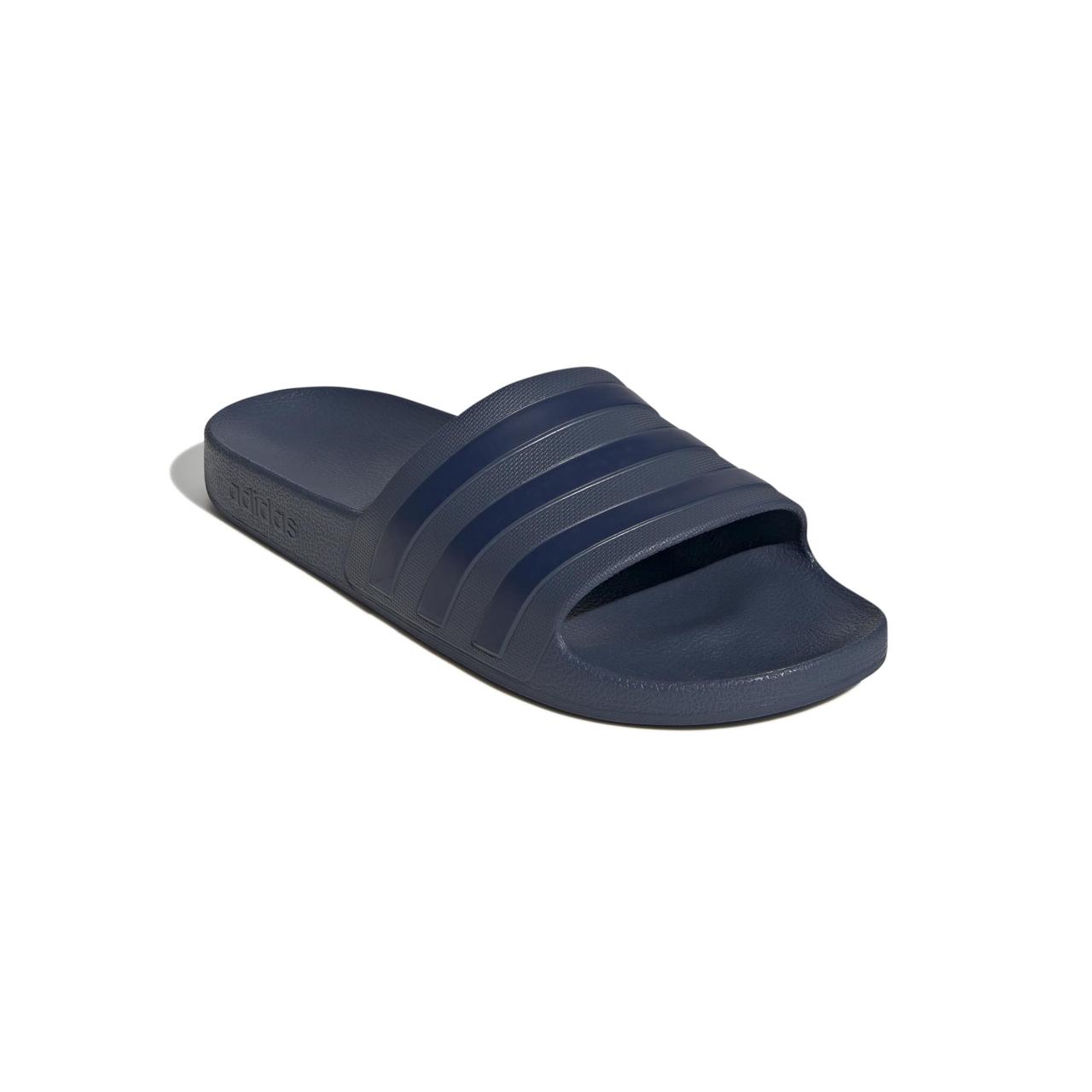 Легкі шльопанці Adilette Aqua від Adidas з фірмовими смужками 40 1/2 (7 US) 26 см Синій 1159821131