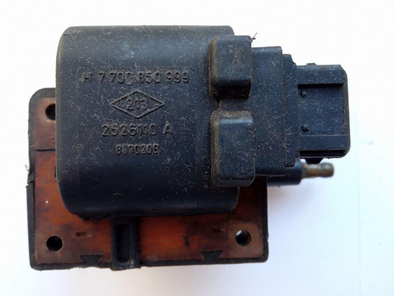 Катушка запалювання Renault Megane Sagem H7700 850 999 / H7700850999 / 2526110A