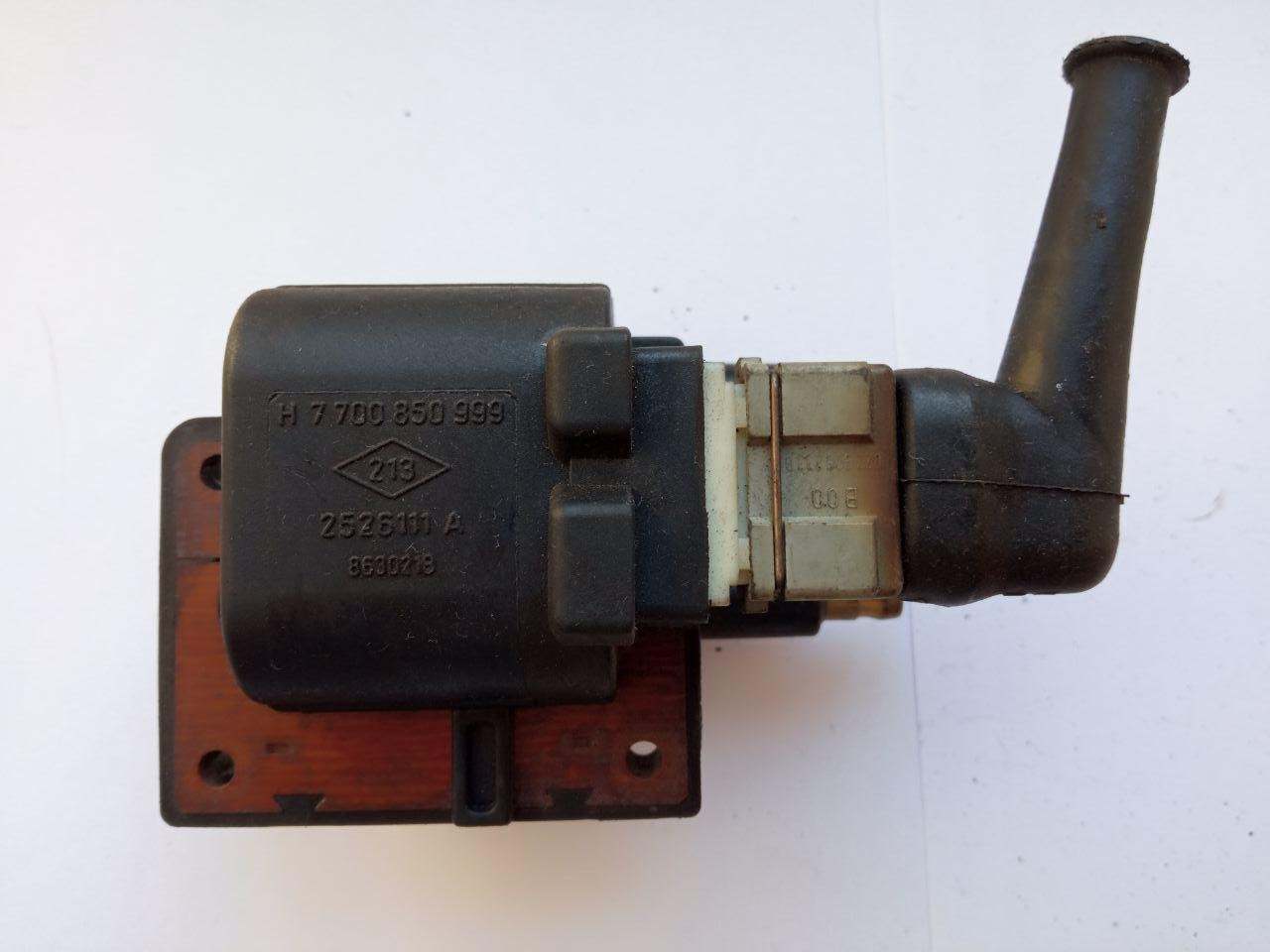 Катушка запалювання Renault Megane Sagem H7700 850 999 / H7700850999 / 2526111A