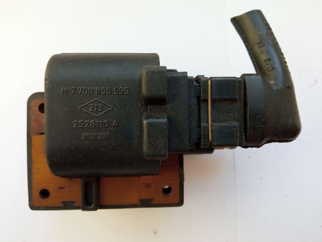 Катушка запалювання Renault Megane Sagem H7700 850 999 / H7700850999 / 2526110A