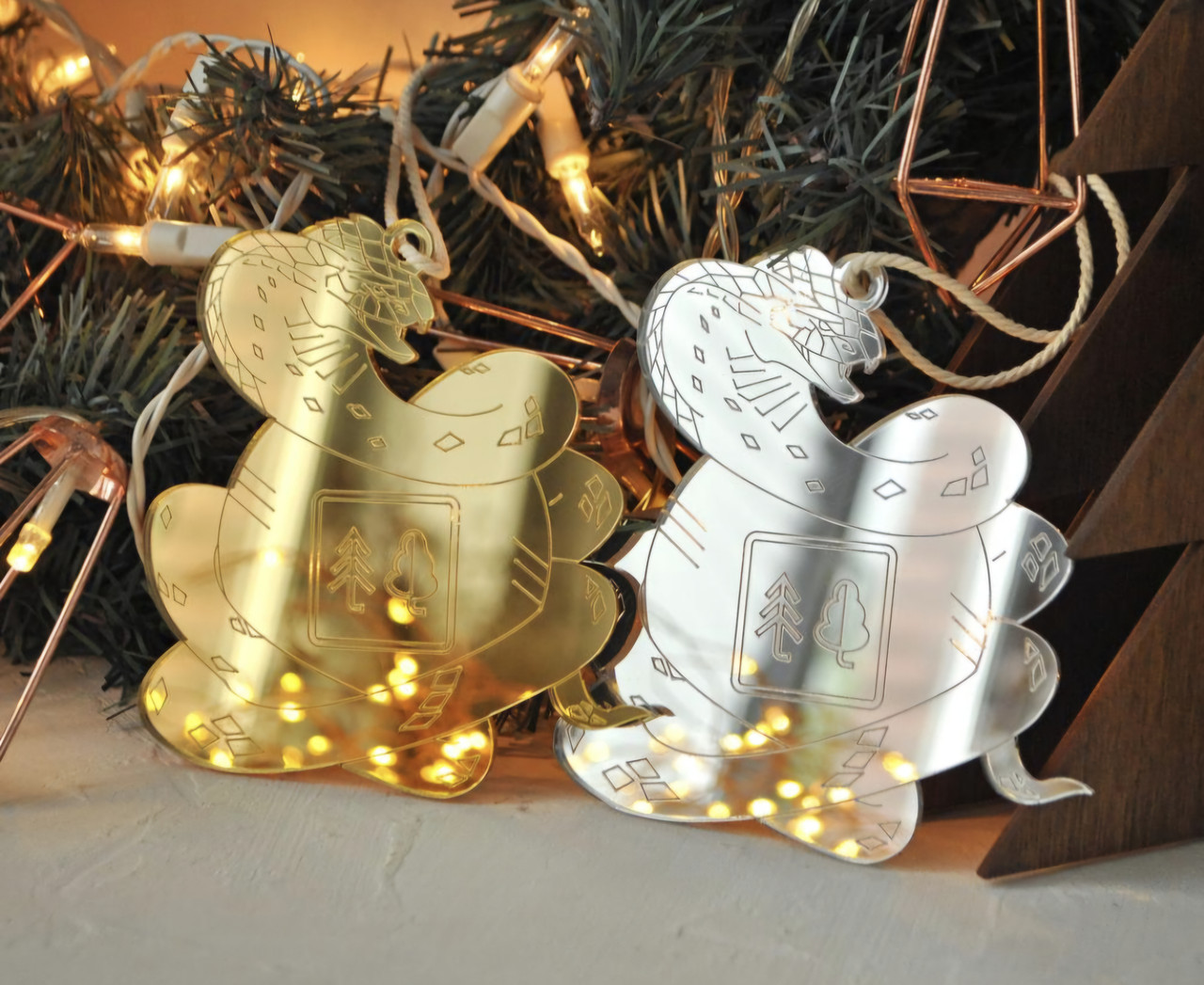 Дзеркальна золота (срібляста,золота) підвіска Змія символ 2025 року