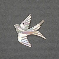 Підвіска кулон Ластівка з натурального білого перламутру 22х25х3мм купити біжутерію гуртом