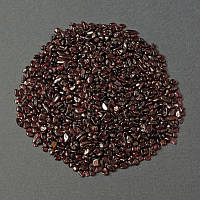 (за 100г+-) Натуральний камінь Гранат крихта без отвору 3-9х3-4мм+- купити біжутерію дешево оптом в інтернеті