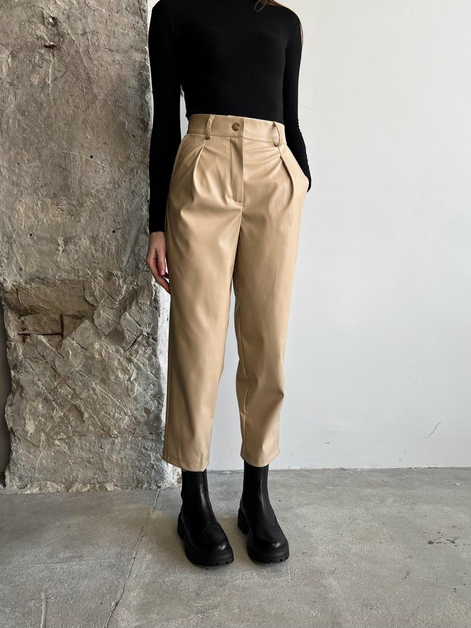 Жіночі шкіряні штани бежеві Terra вільного крою з екошкіри, фото 1