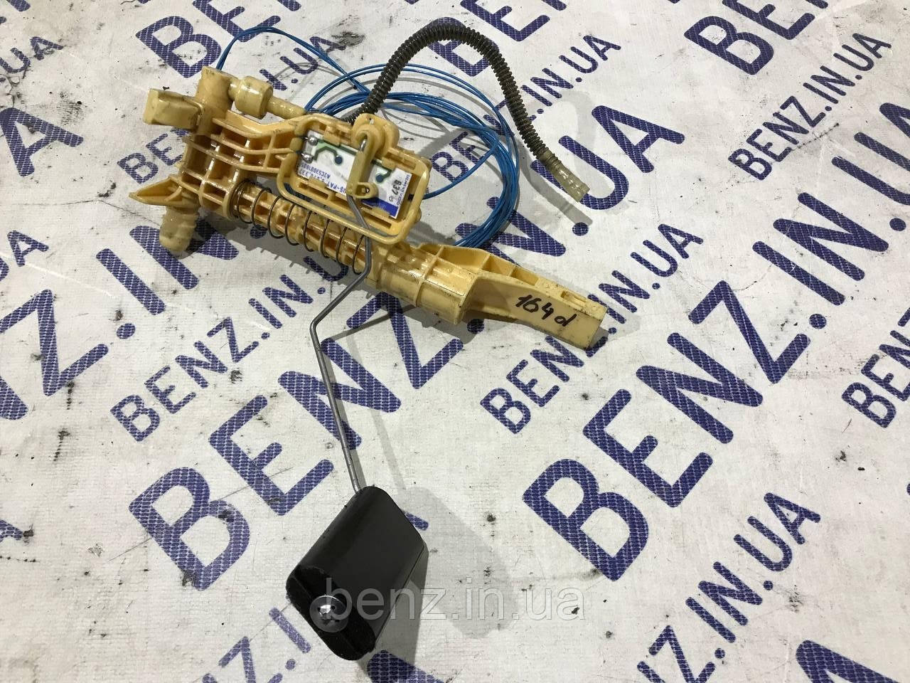 Датчик рівня палива Mercedes W164, X164, W251 A2514700190