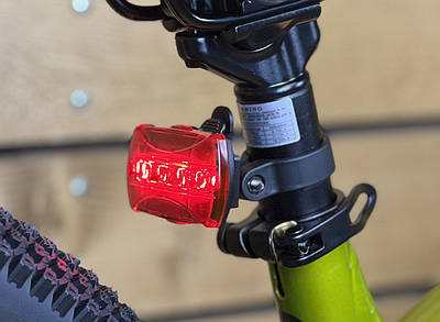 Фонарик на велосипед ліхтарик фара задня ONRIDE Dred (2xAAA в комплекті), пластикова